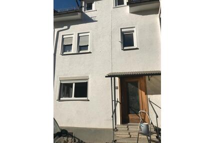 Haus, Wohnung - 900,00&nbsp;EUR Kaltmiete, ca.&nbsp; 80,00&nbsp;m&sup2; in Taunusstein (PLZ: 65232)