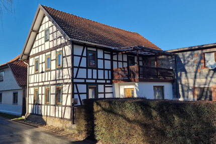 Haus mit großem Garten, ländlich, ruhige Ortsrandlage - Heldburg Hellingen
