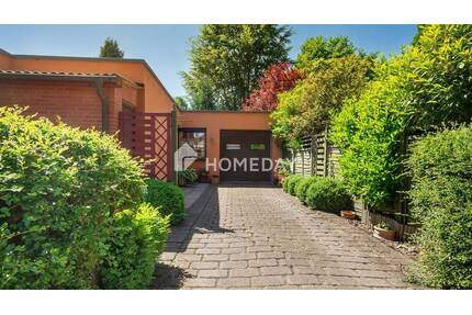 Das Haus am See - Bungalow in mediterranem Stil mit privatem See und viel Freiraum - Hardebek