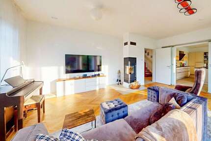 Haus zum Kaufen in Falkensee 1.495.000,00 € 265.44 m²