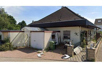 Versteigerung 11.03.2026 Doppelhaushälfte mit 2 Garagen und Stellplatz Nähe Karlsruhe 150 m² - Linkenheim Hochstetten