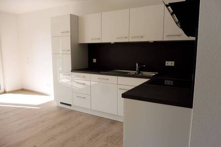 2 12 Zimmer-Wohnung in zentraler Lage mit Wohnberechtigungsschein - Uhldingen-Mühlhofen Oberuhldingen