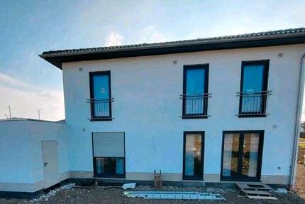 neuwertige Stadtvilla Einfamilienhaus freistehend Garten - Walsdorf