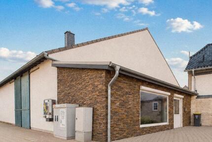 Ehemalige moderne Gaststätte mit großer Scheune - Remlingen-Semmenstedt