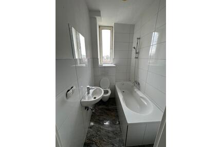 2-Zimmer-Wohnung mit Balkon in 67059 Ludwigshafen – Valentin-Bauer-Straße 30 - Ludwigshafen am Rhein