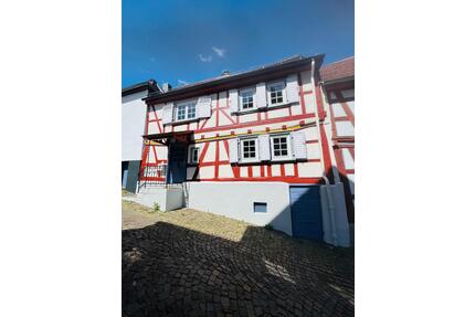 Von privat: Idyllisches Fachwerkhaus in Idsteiner Altstadt