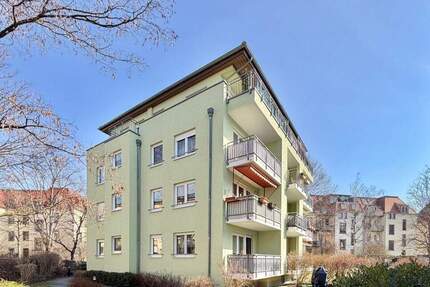 Hinreißende 2-Zimmer-Wohnung mit Balkon und TG-Stellplatz in zweiter Wohnreihe - Dresden Striesen-Ost