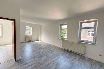 Wohnung zum Mieten in Oelsnitz 320,00 € 58 m²