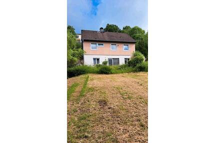 Haus in STROTZBÜSCH - 115.000,00&nbsp;EUR Kaufpreis, ca.&nbsp; 120,00&nbsp;m&sup2; in Mehren (PLZ: 54552)