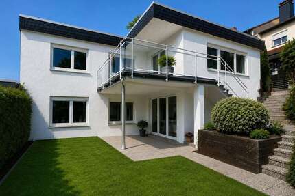 Haus zum Kaufen in Wiesbaden 699.000,00 € 253 m²