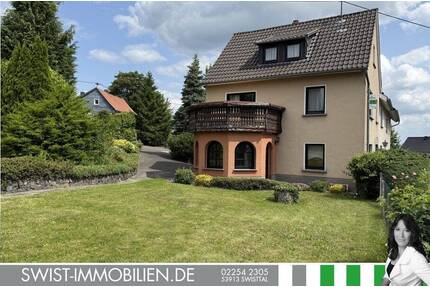 FREIRÄUME: Großes Haus mit fünf Schlafräumen, drei Bädern, Garten und geschützter Terrasse - Vettelschoß