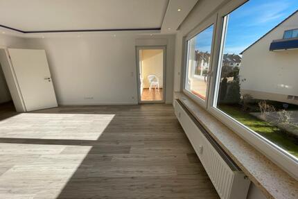 Traumhaft kernsaniert, helle 3-Zi. Wohnung + EBK, Loggia & Garage - Pattensen