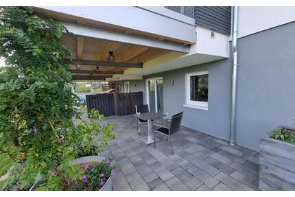 1-Zimmer Ferienwohnung mit überdachter Süd-Terrasse, separatem Bad, Küche, TV, WLAN, Parkplatz, Waschtrockner - Rottweil