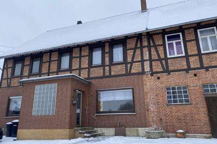 Haus zum Kaufen in Freden-Eyershausen 289.000,00 € 250 m²