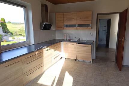 Helle 90qm 3-Zimmer Wohnung - 600,00&nbsp;EUR Kaltmiete, ca.&nbsp; 90,00&nbsp;m&sup2; in Patersdorf (PLZ: 94265)