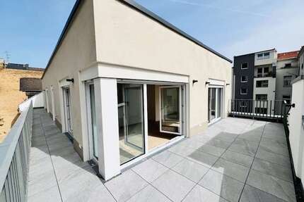 Wohnung zum Mieten in Wiesbaden 2.350,00 € 125.21 m²
