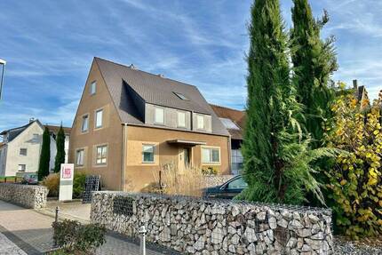 Einmalige Gelegenheit: Wohnhaus 236 m² mit Verkaufsraum 50 m² und großzügigem Ökonomiegebäude 369 m² - Kenzingen