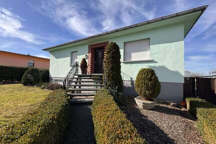 Haus zum Kaufen in Meyenburg 99.000,00 € 140 m²
