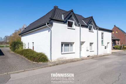 Haus zum Kaufen in Wegberg-Holtum 215.000,00 € 155 m²