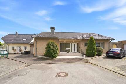 Haus zum Kaufen in Bedburg 498.000,00 € 174 m²