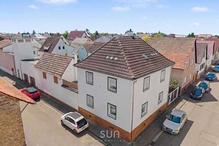 Haus zum Kaufen in Groß-Rohrheim 650.000,00 € 140 m²
