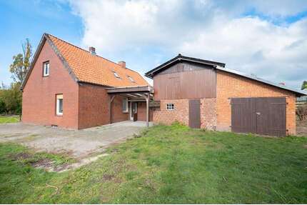 Haus zum Kaufen in Hemmoor Basbeck 118.000,00 € 134 m² - Hemmoor / Basbeck