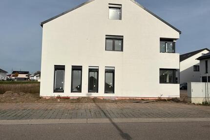 Doppelhaushälfte zu verkaufen in Philipsburg Neubaugebiet - Philippsburg