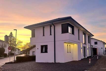 Modernes Neubau-Einfamilienhaus mit hochwertige Ausstattung, Terrasse & Balkon in ruhiger Lage von Stadtteil Kehl