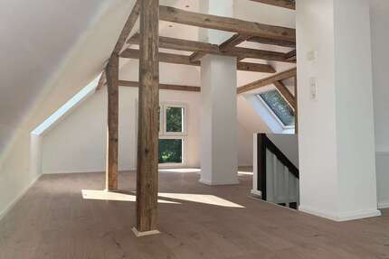 Haus zum Mieten in Langenhagen 1.700,00 € 170 m²