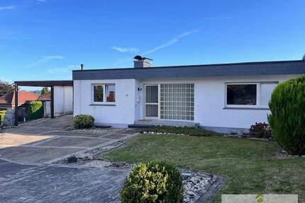 VERKAUFT: Individuell nutzbarer Bungalow mit herrlichem Weitblick & viel Potential in Niederense! - Ense-Niederense