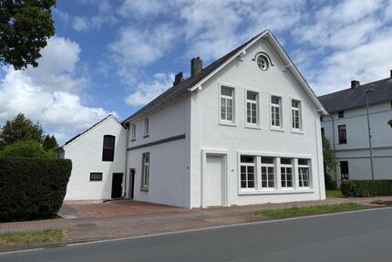 EInfamilienhaus mit Anbau in Abbehausen - Nordenham