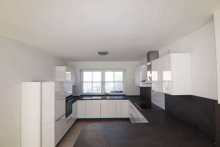 Haus zum Mieten in Meerbusch 2.295,00 € 153 m²