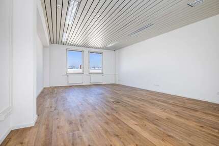 Büro in Neusäß 678,05 € 79.77 m²