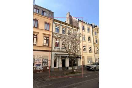 Haus zum Kaufen in Bonn Zentrum 749.000,00 € 234.21 m² - Bonn / Zentrum