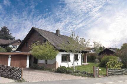 Charmantes Einfamilienhaus mit großem Garten in idyllischer Lage - Neuweiler Agenbach