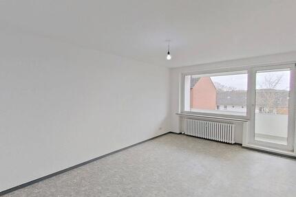 **RENOVIERT** Helle 3-Zimmer-Wohnung mit BALKON in ruhiger Wohnlage - Verden (Aller)