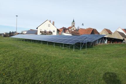 Mehrfamilienhaus mit Altbestand, PV-Anlagen und großem Grundstück - Scheinfeld