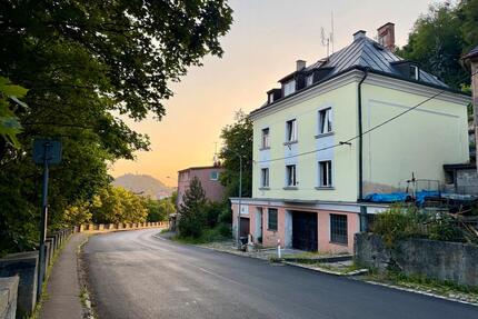 Familienhaus mit drei Wohneinheiten im Kurzentrum Karlsbad - Arzberg