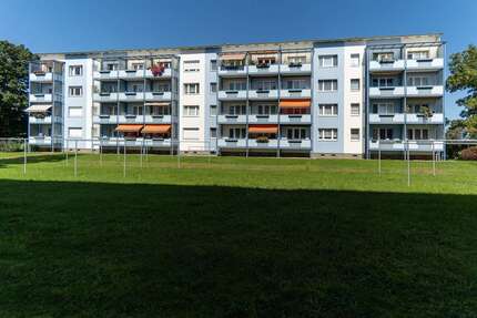 Wohnung zum Mieten in Zwenkau 350,00 € 49.66 m²