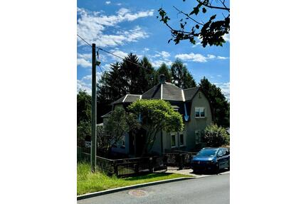 Günstiges 6-Raum-Mehrfamilienhaus in Tirpersdorf - Oelsnitz (Vogtland)