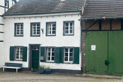 MonteureUrlauber aufgepasst! Haus direkt am Schloss Liedberg - Meerbusch