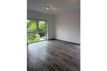 Haus zum Mieten in Homburg 1.990,00 € 180 m²