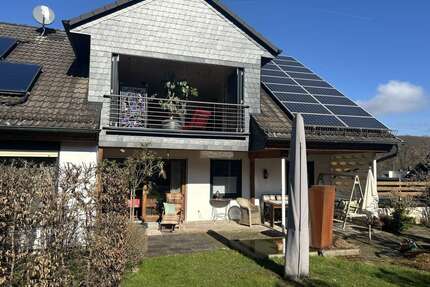 Haus zum Kaufen in Arnsberg Neheim 498.000,00 € 285 m² - Arnsberg / Neheim