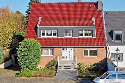 Rarität in Wersten: Zweifamilienhaus (ca. 242?m²) mit großem Garten - Düsseldorf Wersten