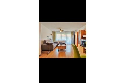 Wohlfühlen aut 1 Zimmer: Mit Balkon, EBK & eig Tiefgaragenplatz - Sachsenheim
