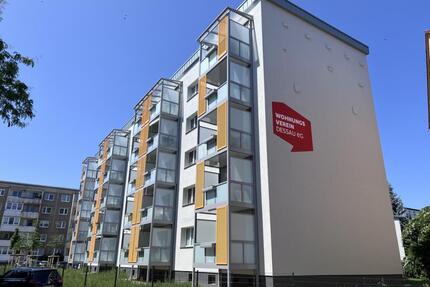 3 Zimmer frisch renoviert mit Balkon - Dessau-Roßlau