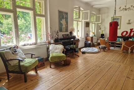 Ruhig gelegenes Einfamilienhaus mit großem Grundstück und Remise - Stahnsdorf