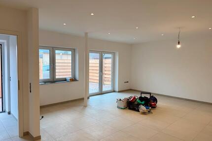 Ebenerdige Wohnung, 2 ZKB in Obenstrohe zu vermieten - Varel