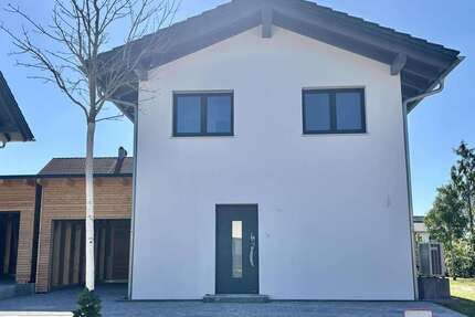 Haus zum Kaufen in Hengersberg 569.000,00 € 114 m²