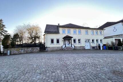 Vielseitiges Anwesen mit historischem Charme und großem Entwicklungspotenzial in Diemelstadt-Rhoden